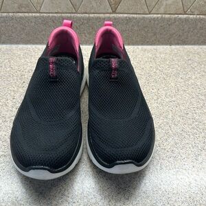 Sketchers air cooled yoga mat sneakers black pink go-walk size 7